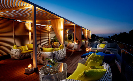 GALAXY ROOF LOUNGE BAR