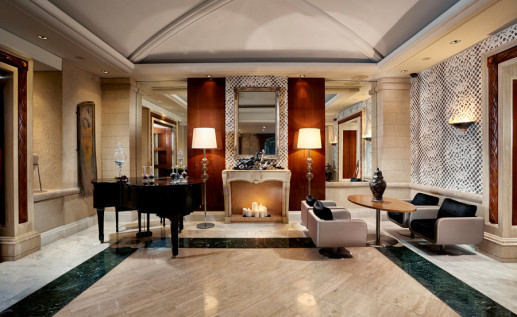 L’AGENCE LOBBY BAR