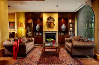 L’EPOQUE LOUNGE & CIGAR BAR