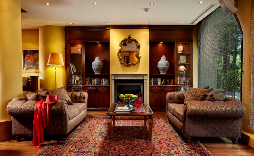 L’EPOQUE LOUNGE & CIGAR BAR